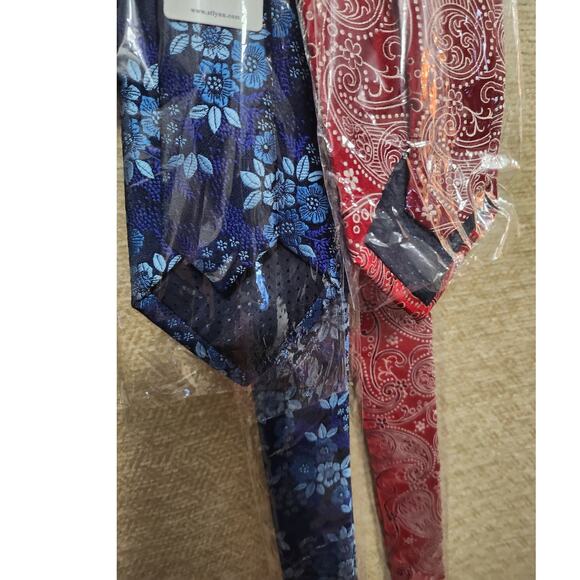 Red and Blue Vintage Neckties, New - Picture 4 of 4